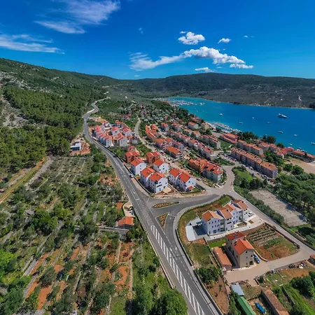 Blue Pearl Cres